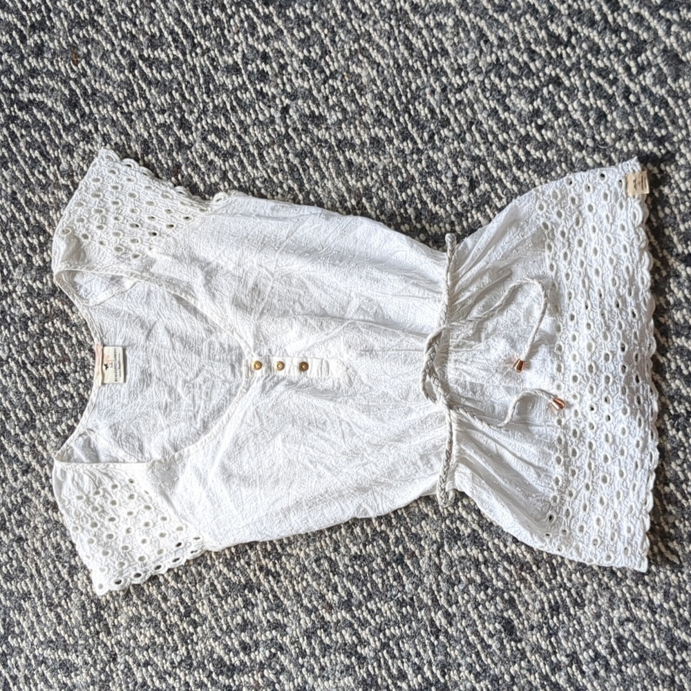 Cotton eyelet swiss dot white tee shirt tunic, small size